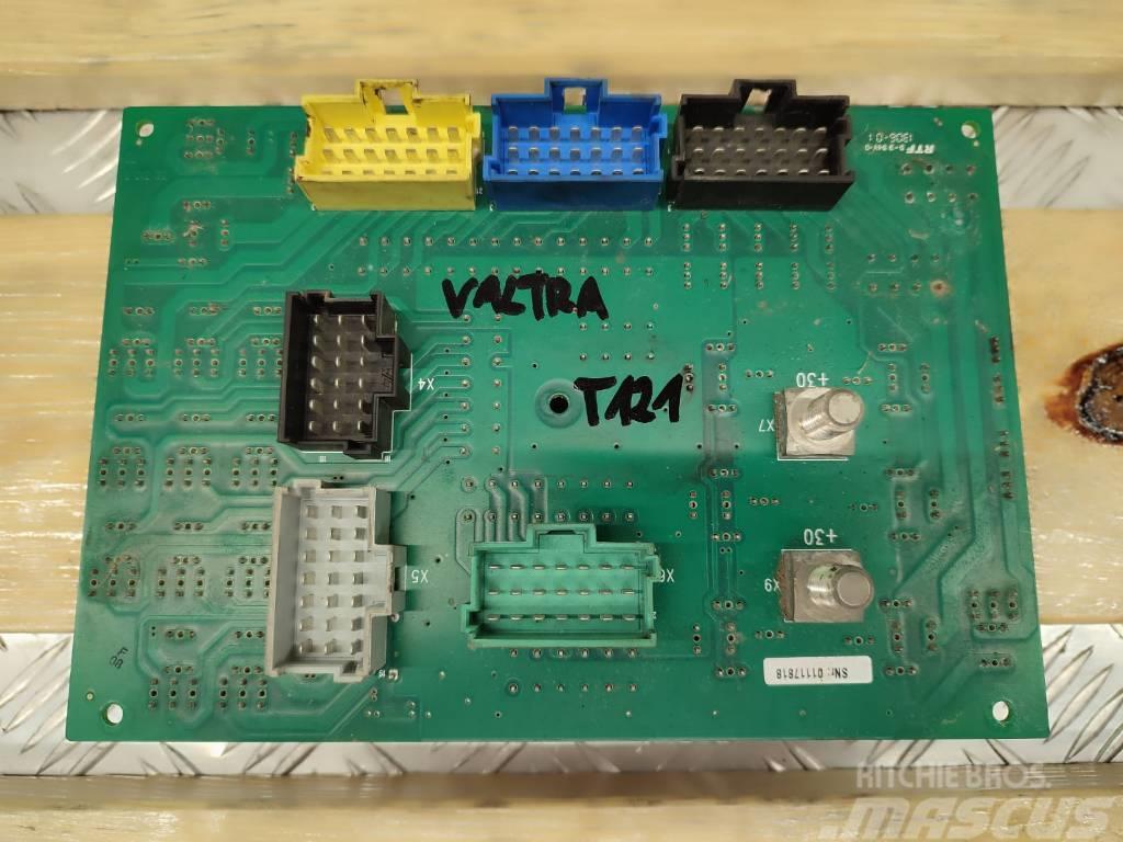 Valtra Fuse board V37370100 VALTRA T121 Electronique