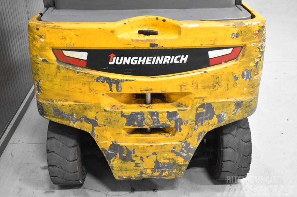 Jungheinrich EFG 320 Chariots élévateurs électriques