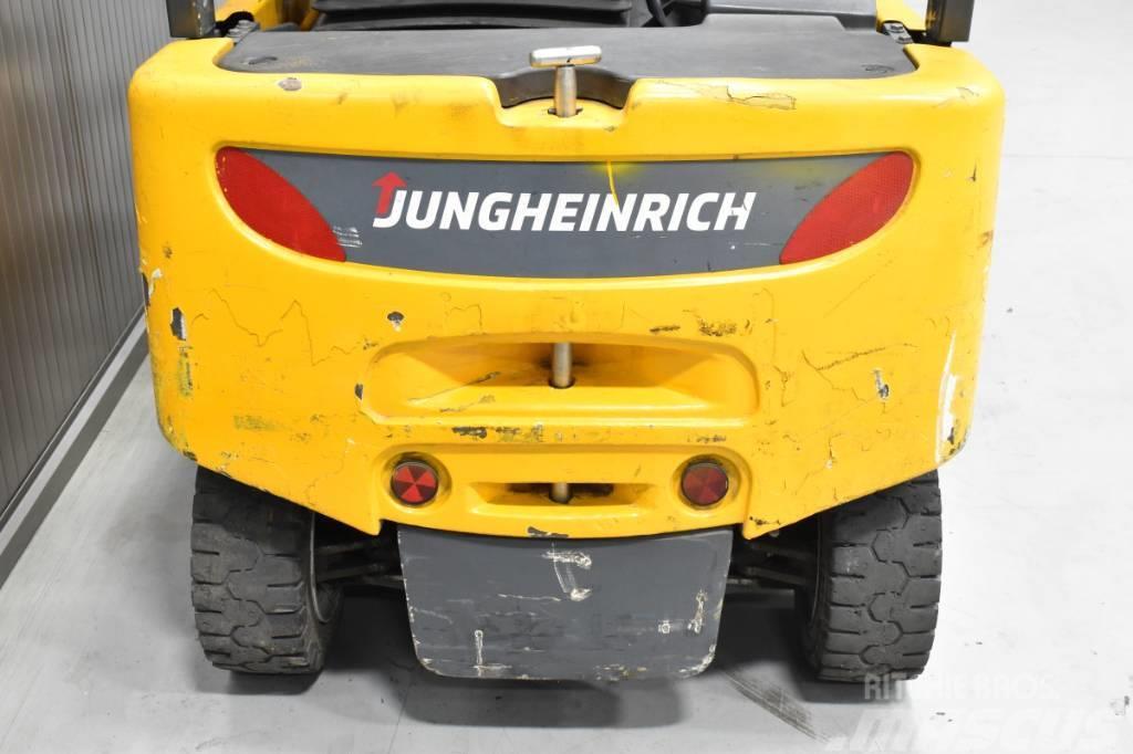 Jungheinrich EFG 320 N Chariots élévateurs électriques