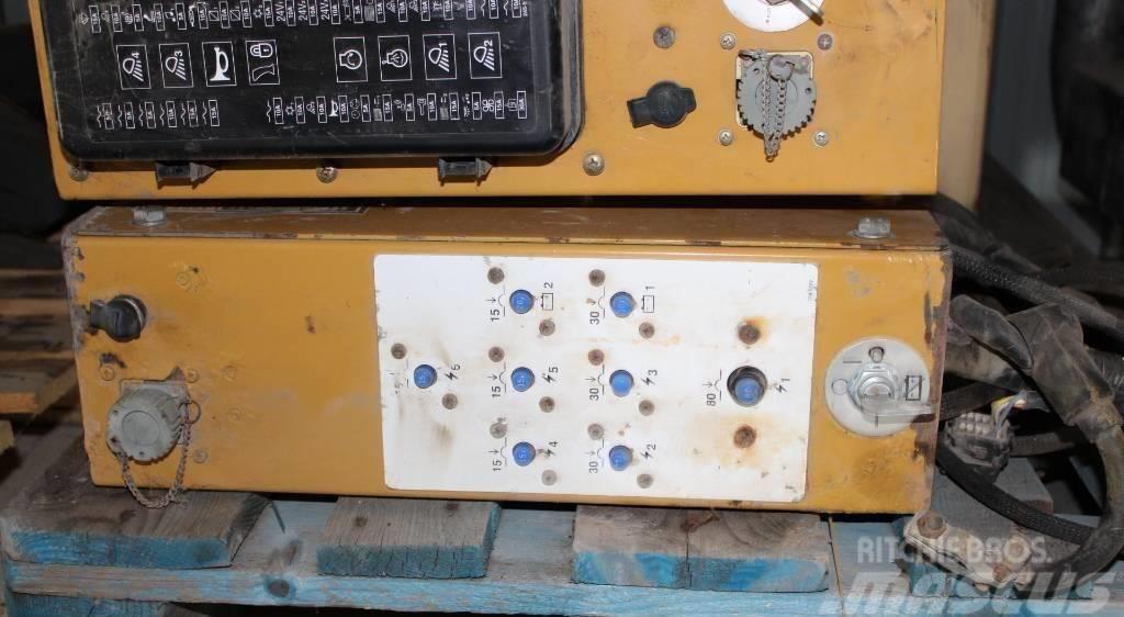 CAT 385 ΒC Εlectrical Panel (Ηλεκτρολογικός Πίνακας) Electronique