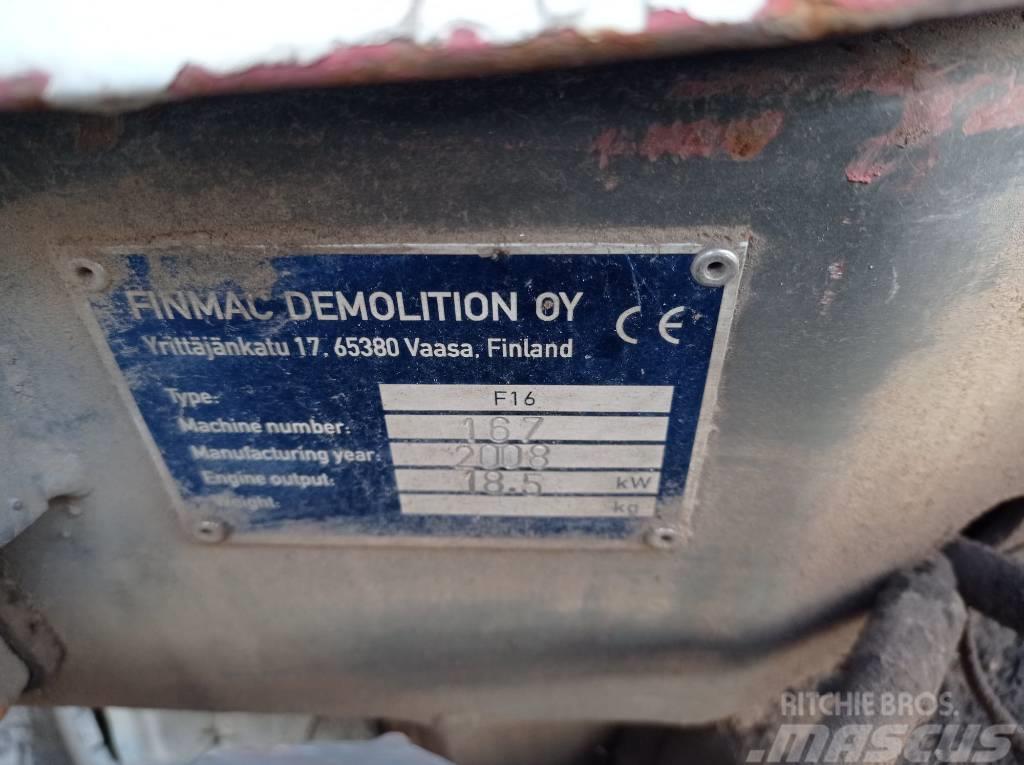  Finmac F16 Pelle de démolition