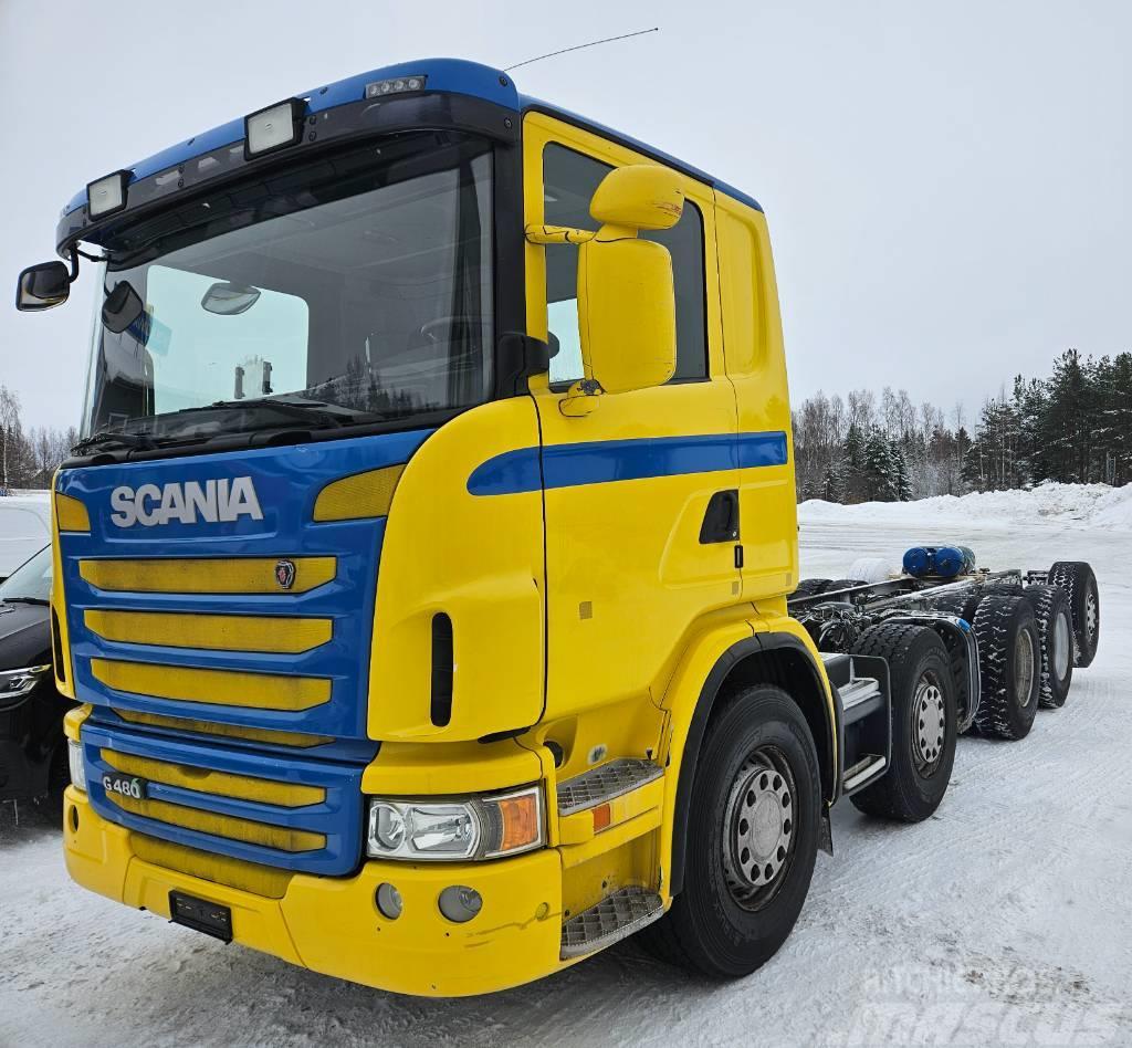 Scania G480 10x4 Valmistuu Metsäkoneenkuljetusautoksi Camions de transport de machines forestières