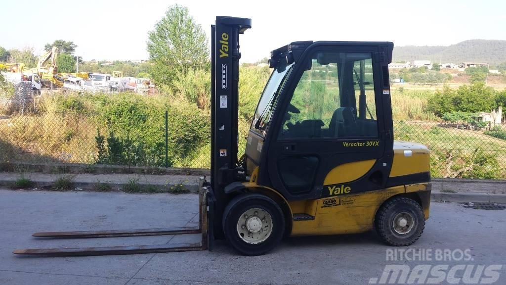 Yale VERACITOR GDP 30 VX Chariots diesel