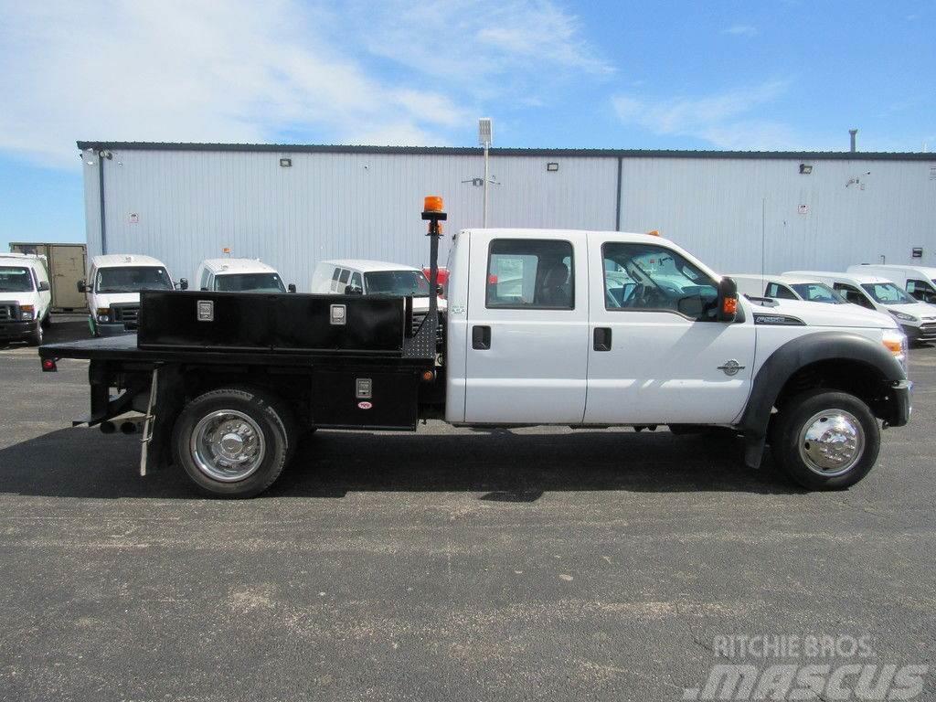Ford Super Duty F-550 Camion plateau