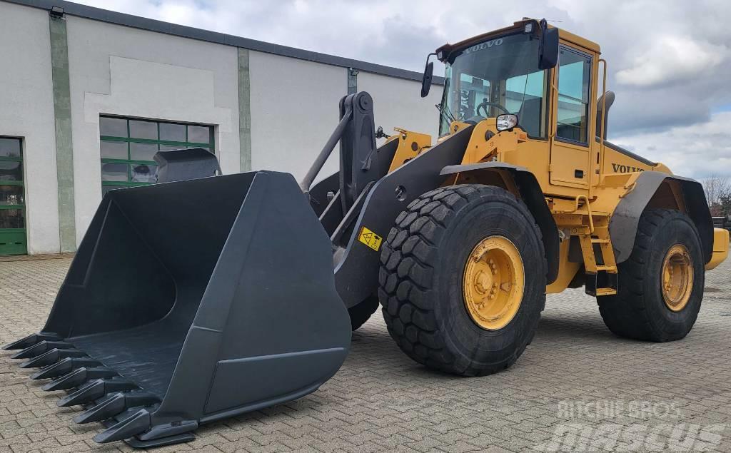 Volvo L 120 E, 40km/h, Waage, excell.cond., Finanzierung Chargeuse sur pneus