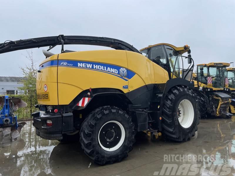 New Holland FR700 Ensileuse automotrice