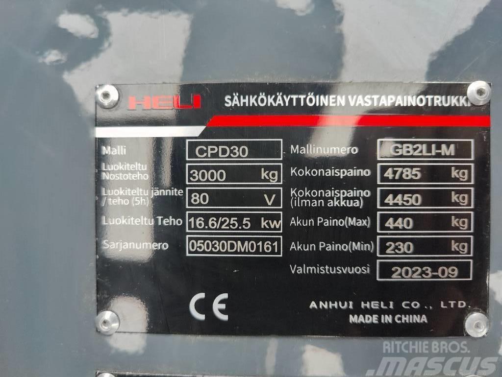 Heli CPD30 LITIUM  Sähkövastapainotrukki Chariots élévateurs électriques