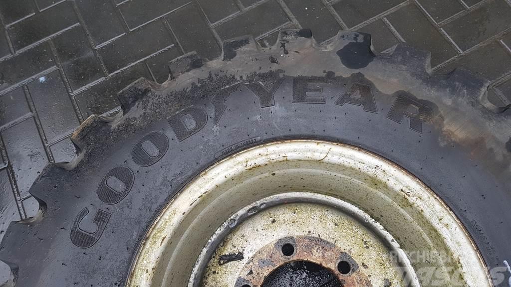 Goodyear 340/80-R18 IND - Tyre/Reifen/Band Pneus, roues et jantes