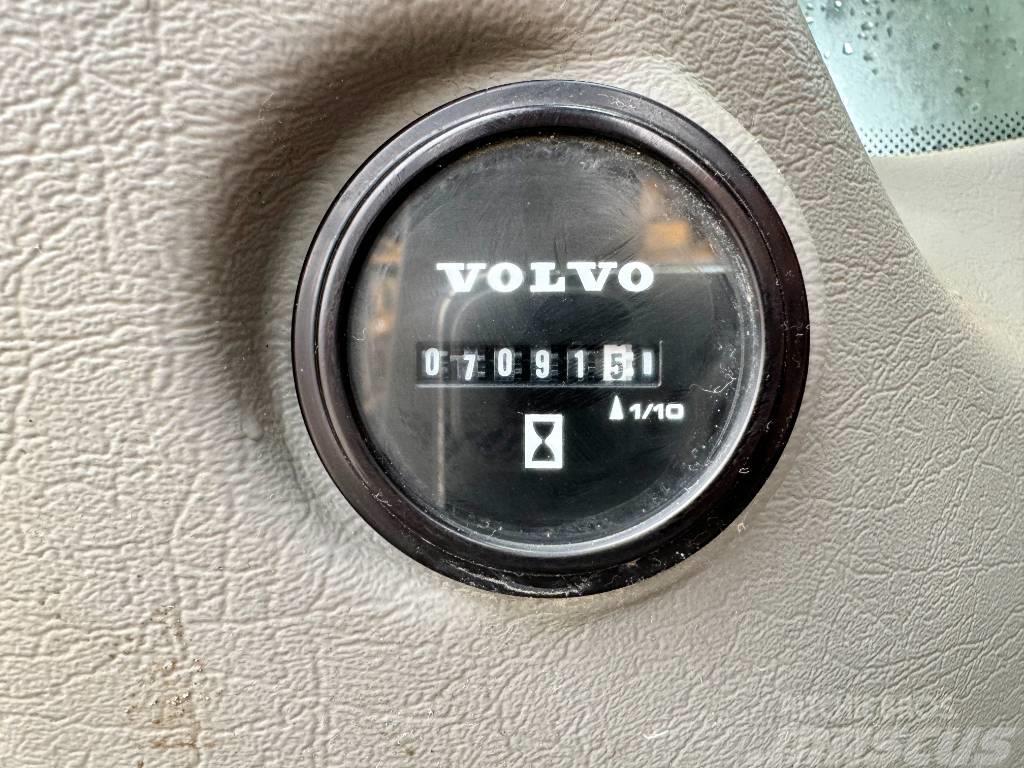 Volvo EW140D Excellent Condition / Low Hours / CE Pelle sur pneus