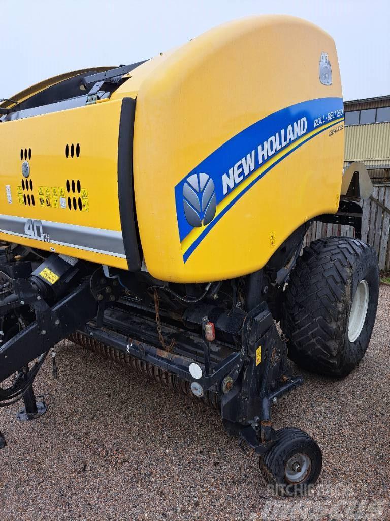 New Holland RB150 Presse à balle ronde
