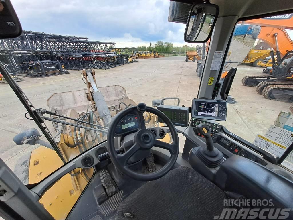 CAT 938M (with round steer) Chargeuse sur pneus