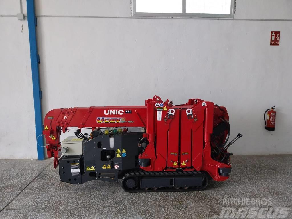 Unic URW 295 Mini grue