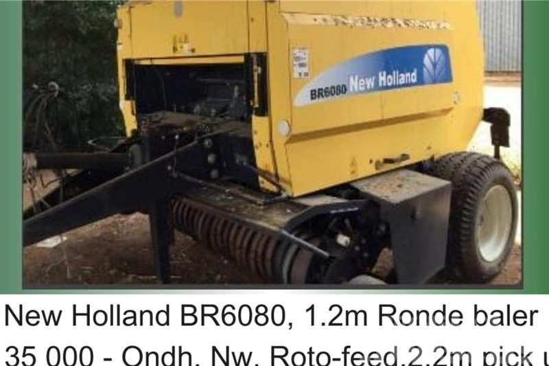 New Holland BR6080 - 1.2m - 2.2m pick up - roto feed Autre camion