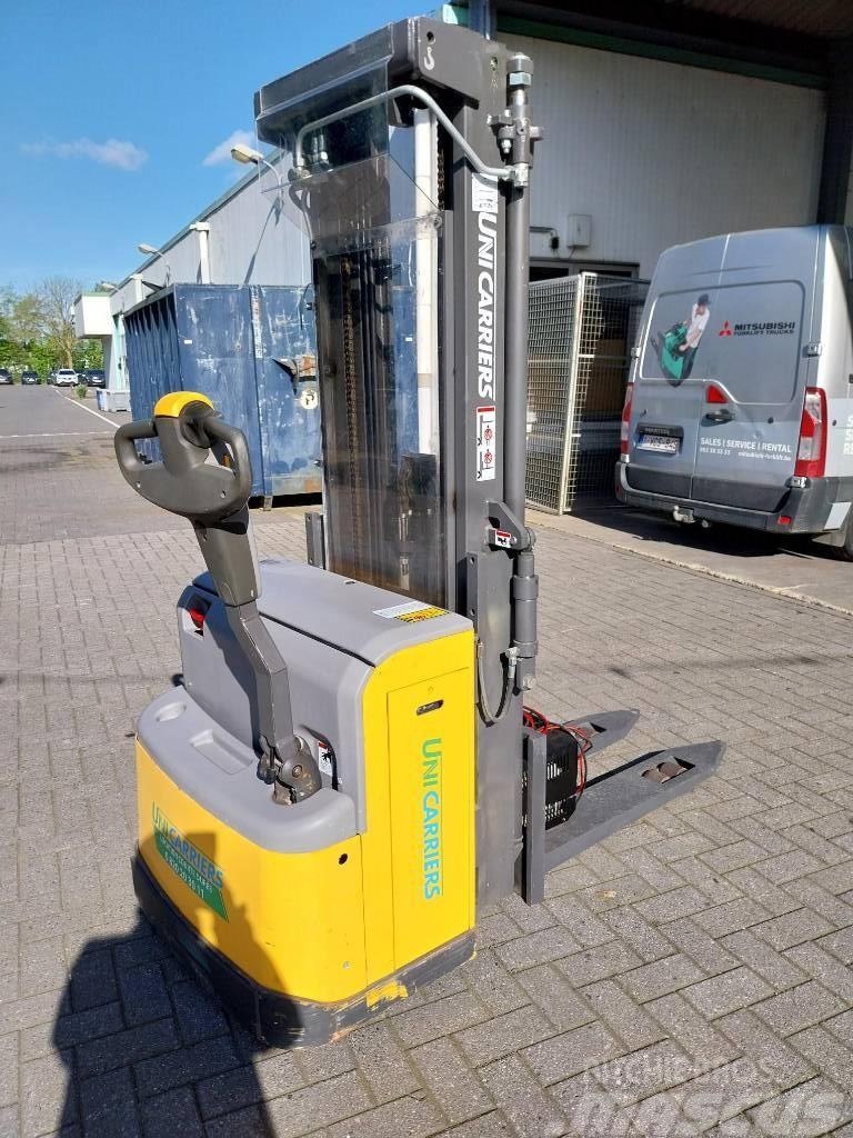 UniCarriers PSH160DTFV480I Gerbeur accompagnant
