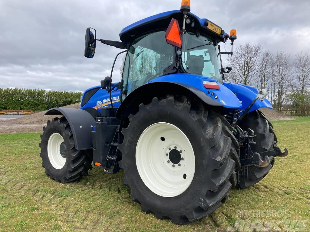 New Holland T 7.225 AC Tracteur