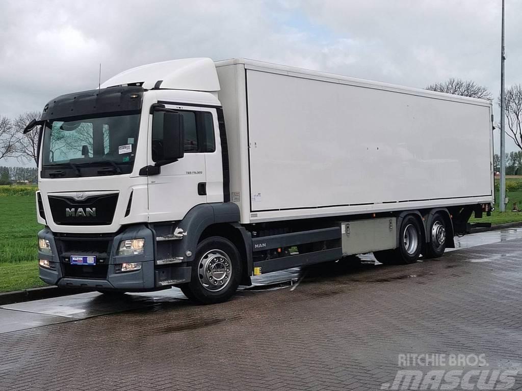 MAN 26.320 TGS 6x2-4 ll taillift Camion Fourgon