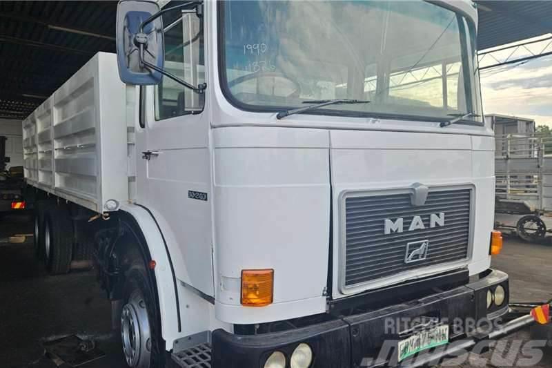 MAN 30-240 Autre camion
