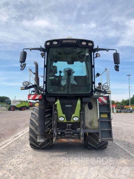 CLAAS XERION 3800 SADDLE TRAC Tracteur