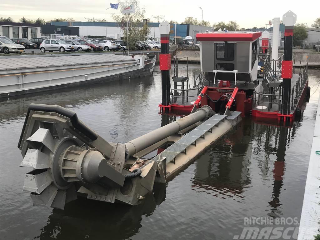  Dredgers CSD, Suction, Mining and maintenance dred Dragueurs