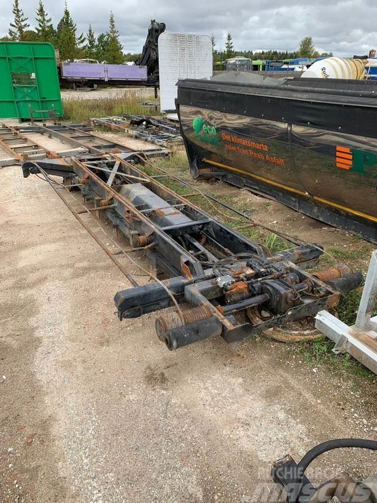 Volvo (4 AXLE) CABLELIFT 5500MM Camion benne