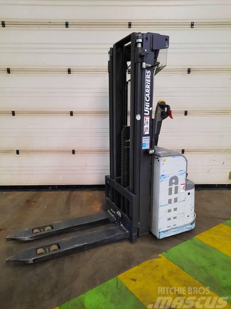 UniCarriers PSH160SDTFV435 Gerbeur accompagnant