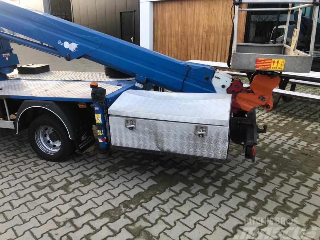 Renault Maxity 130.35 Camion nacelle