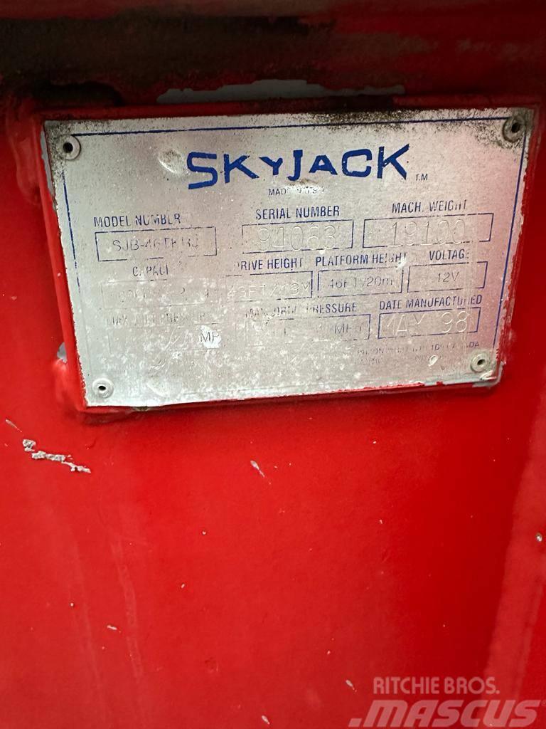 SkyJack SJ KB 46TK-RJ Nacelles articulées