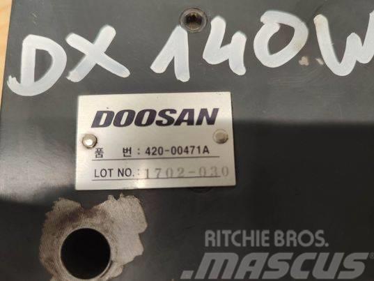 Doosan DX 140 W (1702-030) hydraulic block Hydraulique