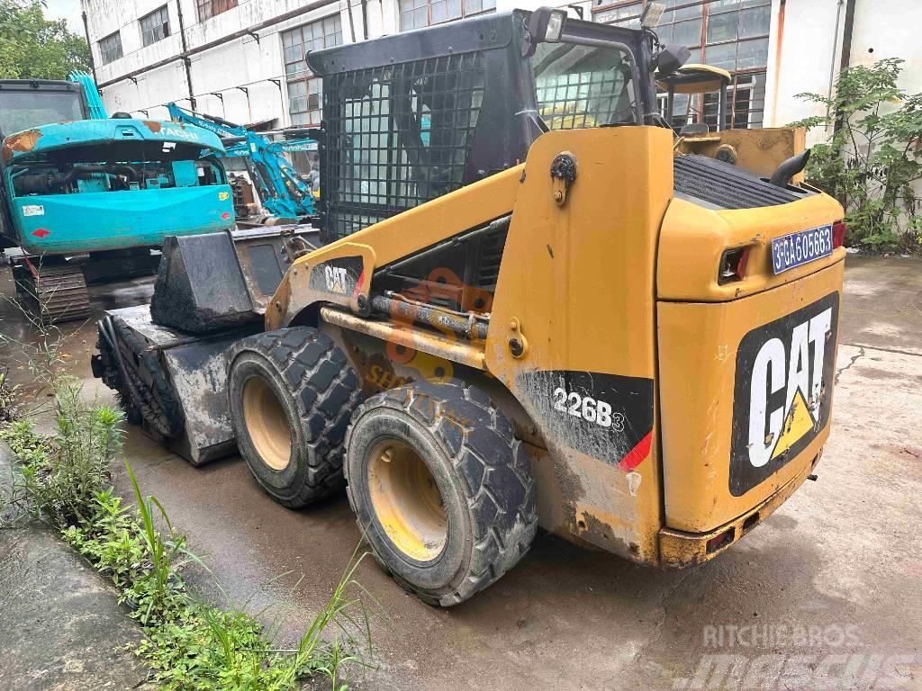CAT 226 B Chargeuse compacte