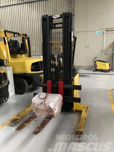 Hyster S1.5S-SL Gerbeur accompagnant