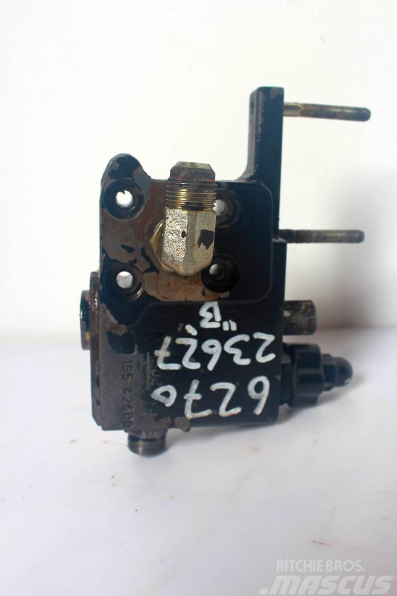 Massey Ferguson 6270 Remote control valve Hydraulique