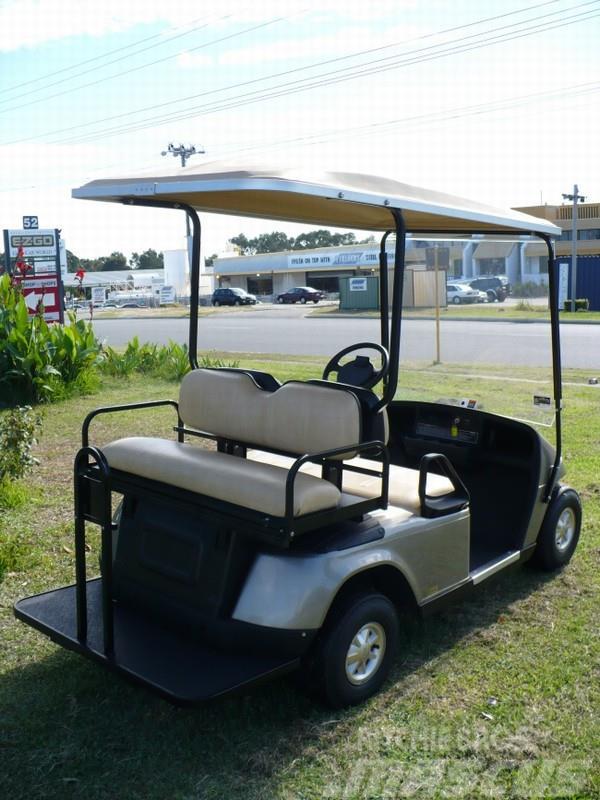  Rental 4-seater people mover Voiturette de golf