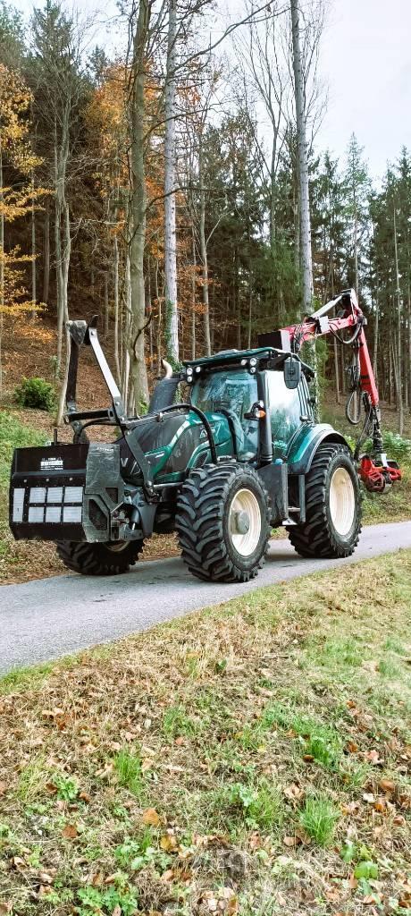 Valtra T234D Tracteurs forestiers
