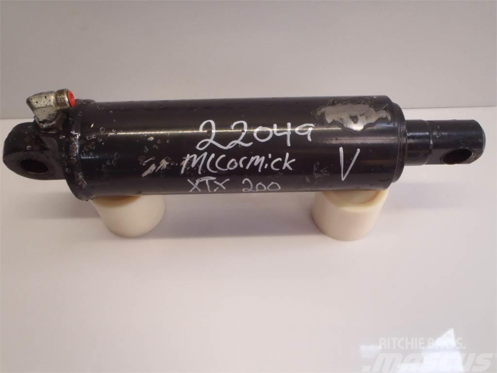 McCormick XTX200 Lift Cylinder Hydraulique