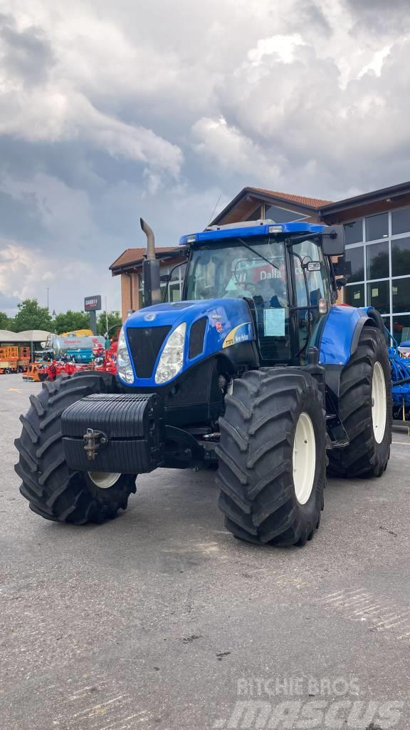 New Holland T 7070 AC Tracteur