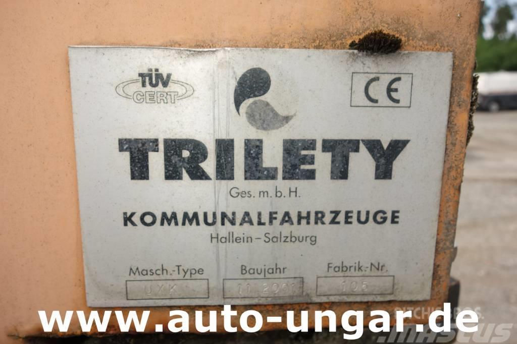 Multicar Trilety Kehraufbau für Multicar Bj. 2001 Kehraufsa Balayeuse / Autolaveuse