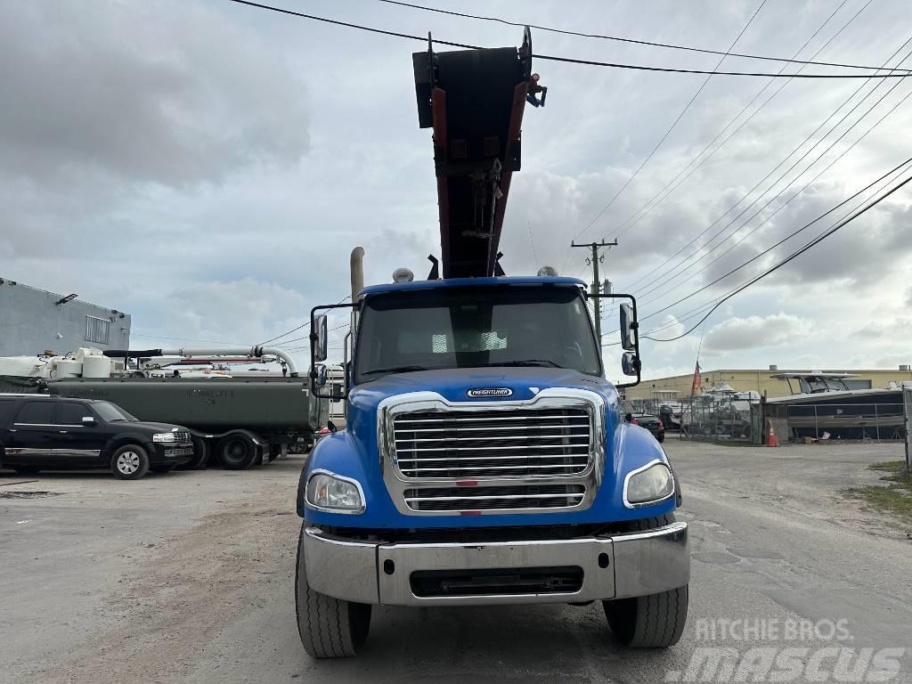 Freightliner M2 Camion plateau