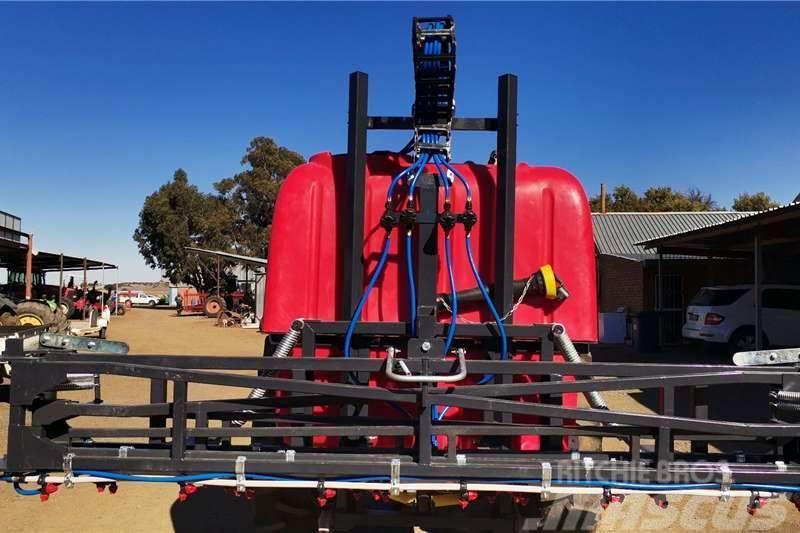  New 1000L Hydraulic Boom Sprayer With 15m Boom Stockage, conditionnement - Autres