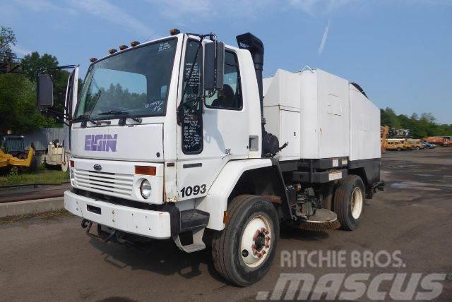 Sterling CARGO SC8000 Camion balayeur