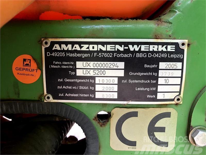 Amazone UX5200 24 meter med bom styring Pulvérisateurs traînés