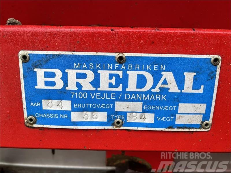 Bredal B 4 Med rustfri båndkasser Semoir à engrais