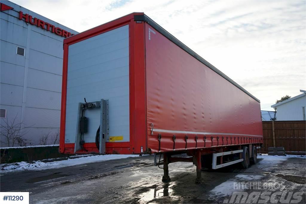 HRD 2 axis chapel city trailer. New brakes and canopy  Autre remorque