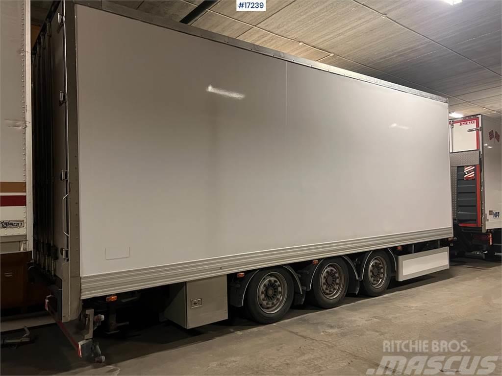 Limetec 3 axle cabinet trailer w/ full side opening Autre remorque