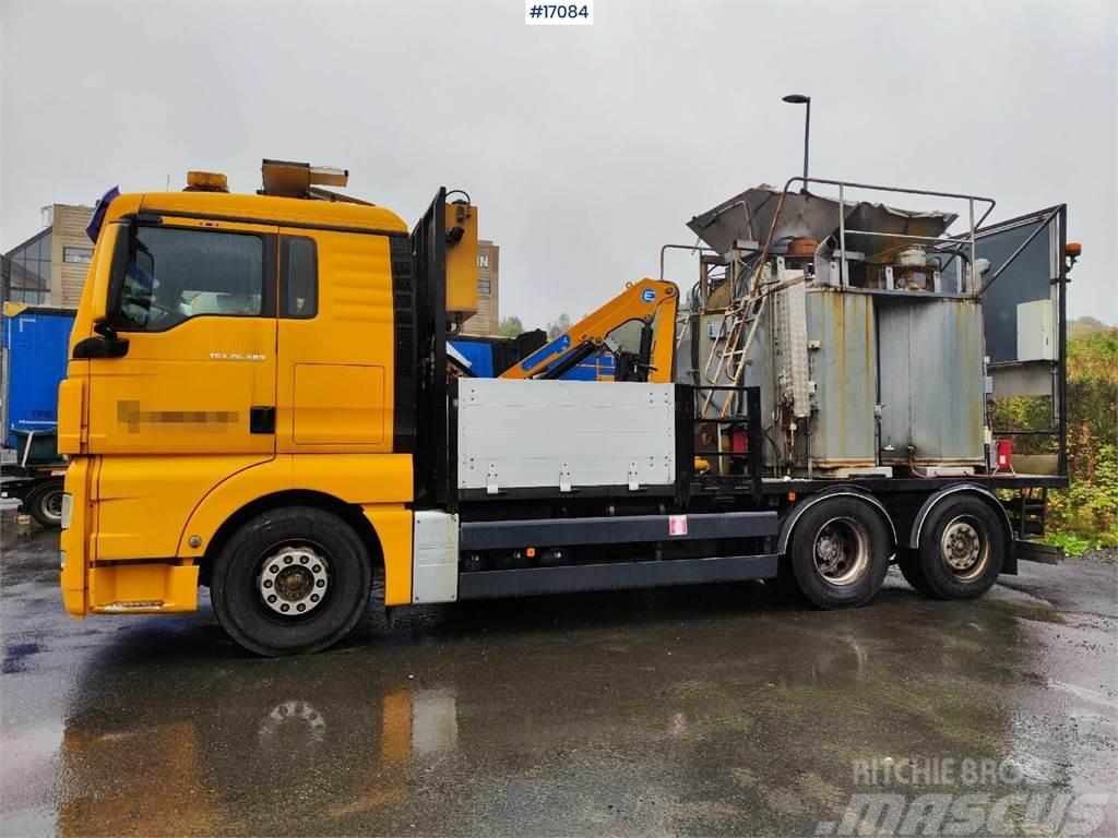 MAN TGX 26.480 Boiler truck with crane. Rep object Camions et véhicules municipaux