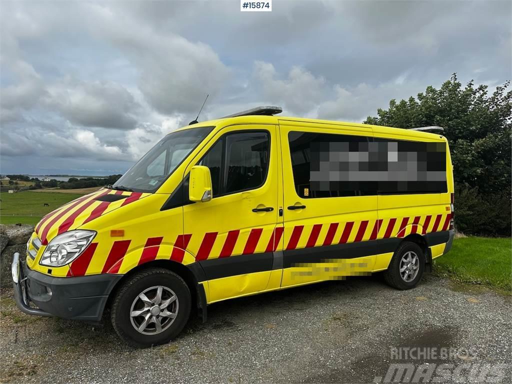 Mercedes-Benz Sprinter 319 Ambulance Camions et véhicules municipaux