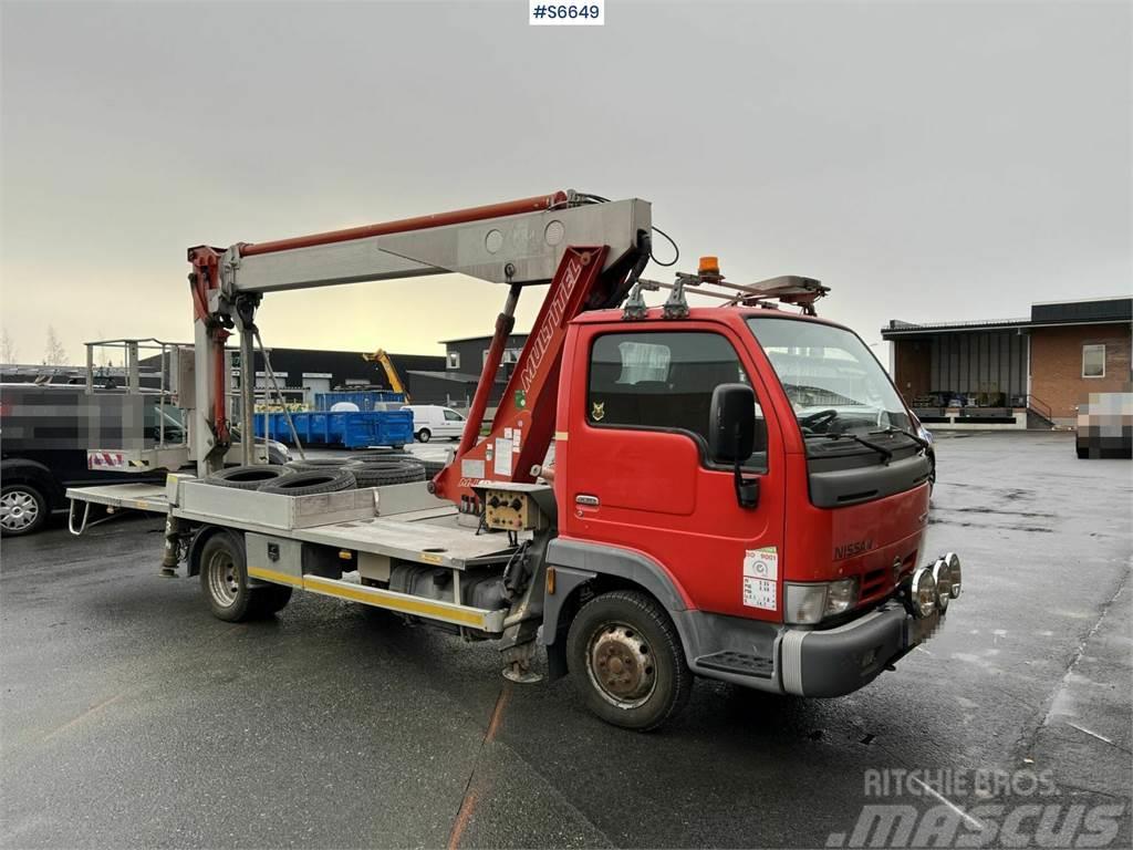 Nissan Cabstar with Multitel Skylift Autre fourgon / utilitaire