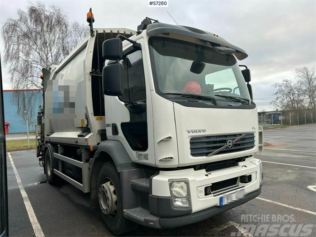 Volvo FL 4*2 Garbage Truck with rear loader Camion poubelle