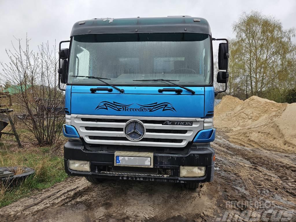 Mercedes-Benz 3240 Camion benne