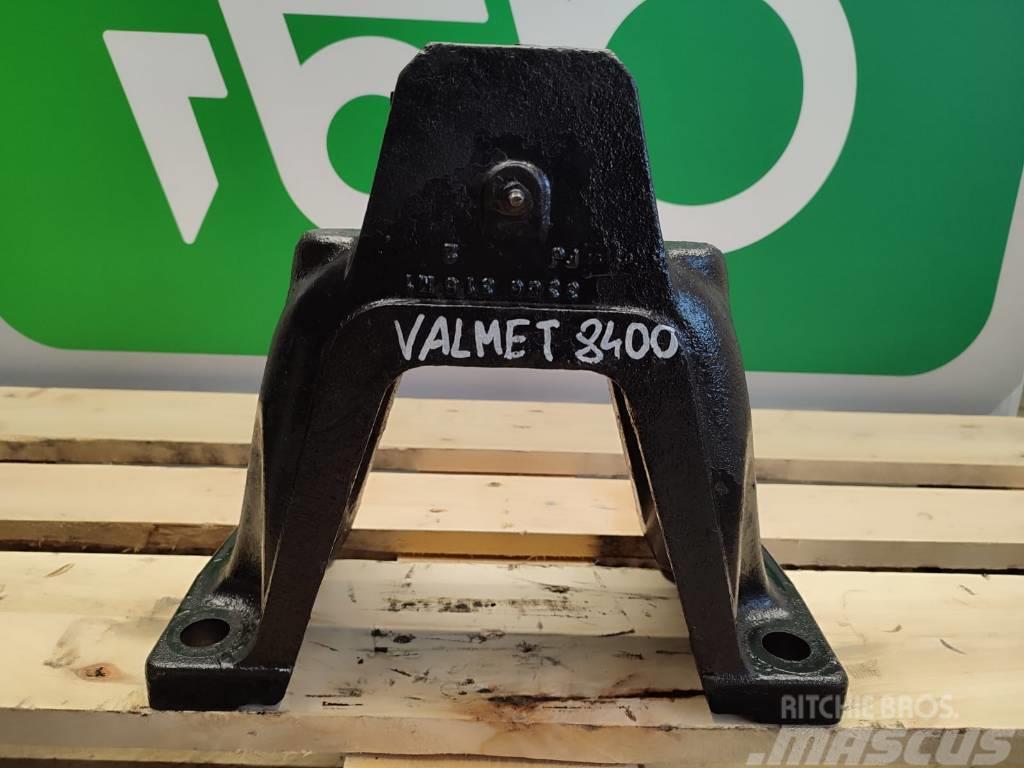 Valmet Front axle support 3388313M1 VALMET 8400 Châssis et suspension