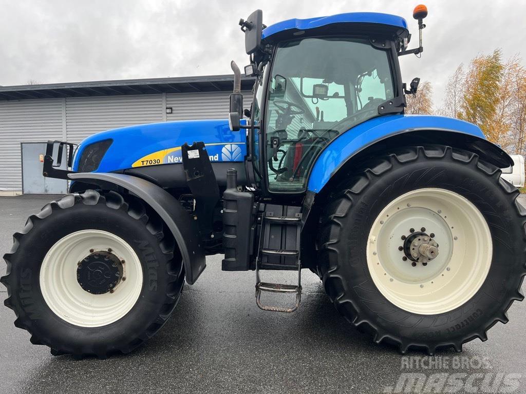 New Holland T 7030 PC Tracteur